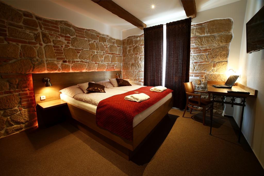 פלזן Apartments & Suites Zluta Hruska מראה חיצוני תמונה