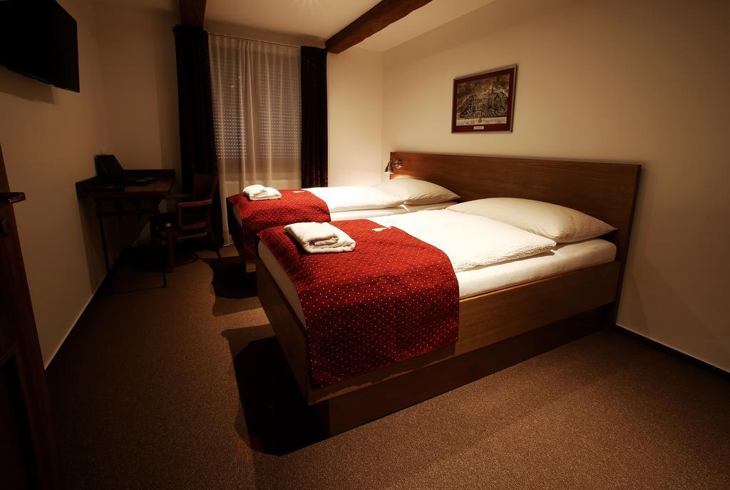 פלזן Apartments & Suites Zluta Hruska מראה חיצוני תמונה