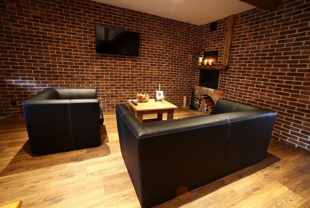 פלזן Apartments & Suites Zluta Hruska מראה חיצוני תמונה